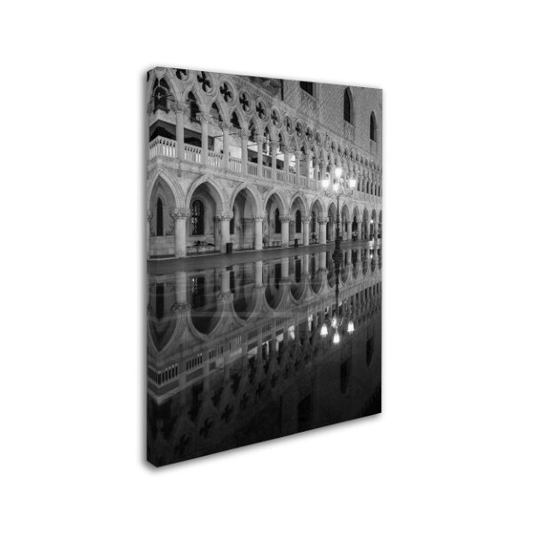 Moises Levy 'Venetia Reflection' Canvas Art,14x19